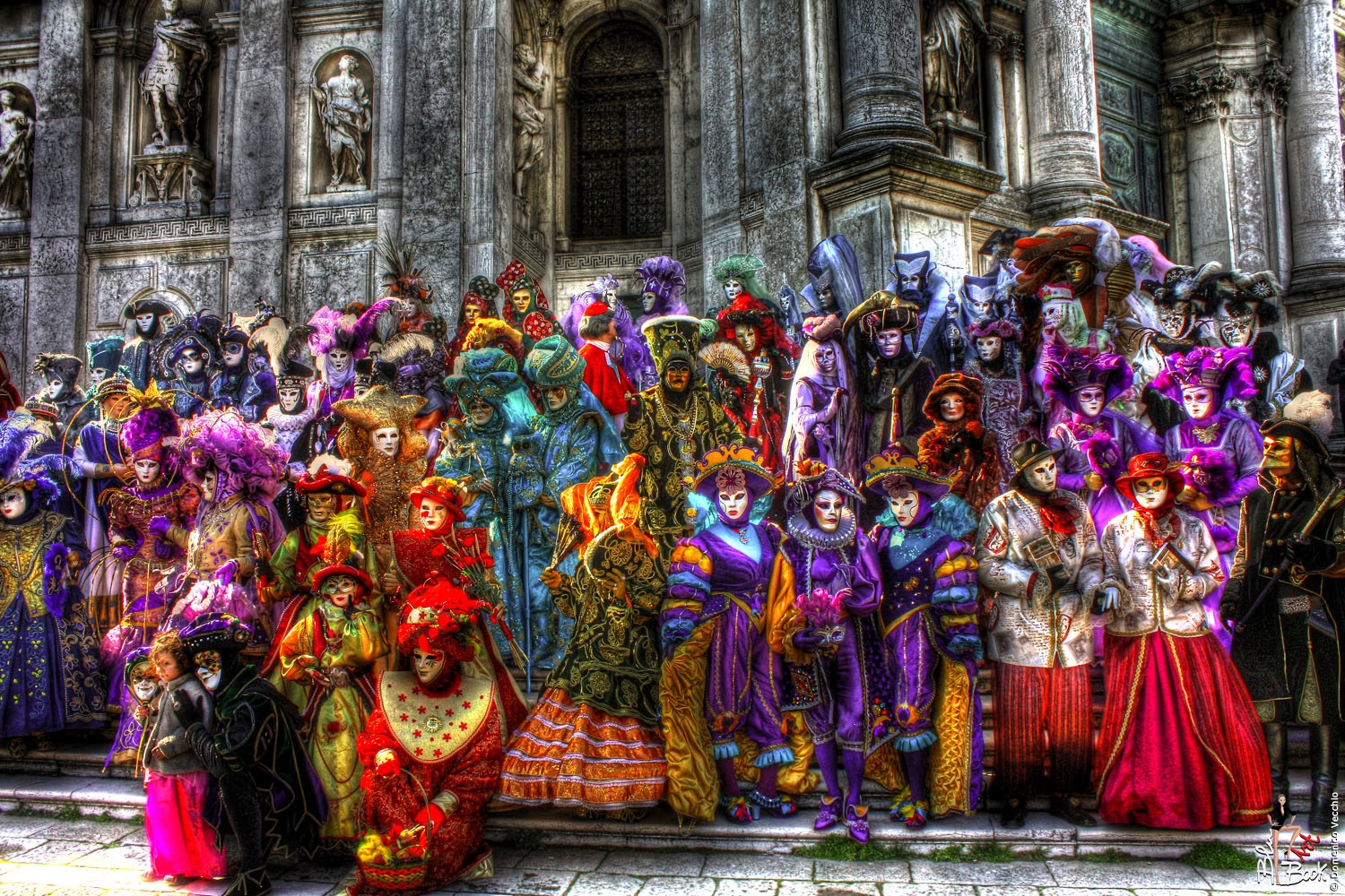 Поставь карнавал. Венецкий карнавал в Италии. Италия Венеция карнавал. Венецианский карнавал (Carnevale di Venezia) – Италия. Карнавал в Венеции шествие.